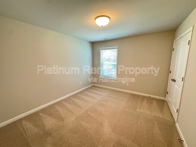 Building Photo - 5473 Cascade Ridge SW