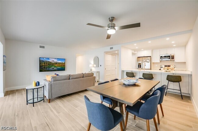 Building Photo - 760 Sextant Dr