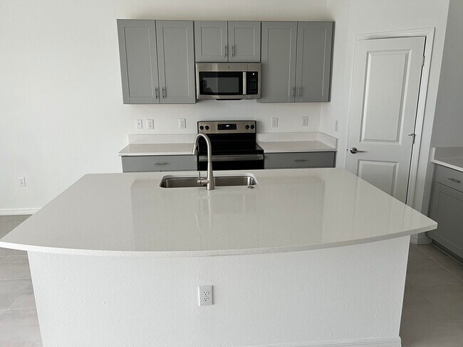 Building Photo - 8640 Lunar Skye St