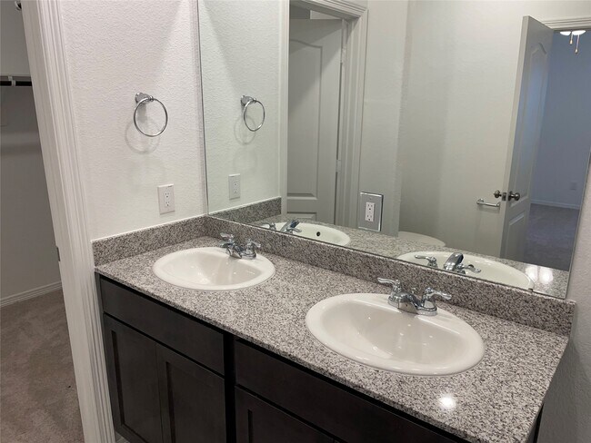 Building Photo - 25540 Northpark Palm Dr