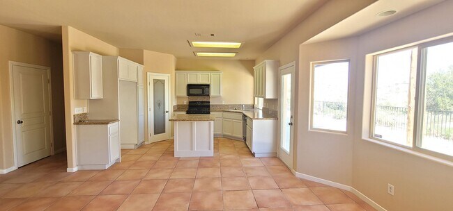 Building Photo - 6231 Mirlo Rd