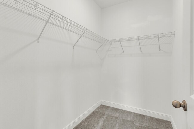 Building Photo - 5404 Golden Apple Dr