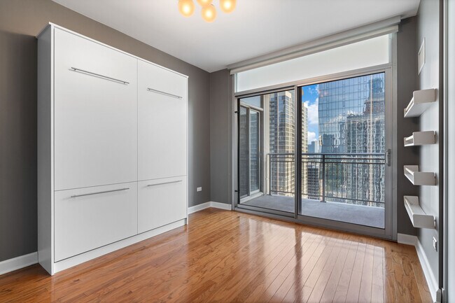 Building Photo - 1250 S Michigan Ave