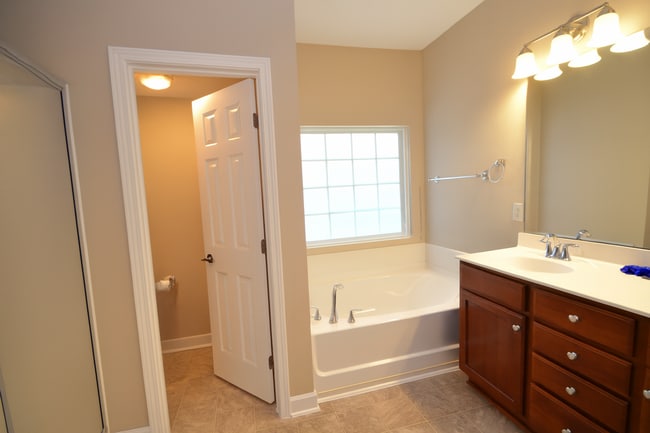 Building Photo - 306 Bally Shannon Way