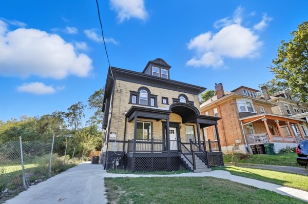 Building Photo - 571 Hale Ave