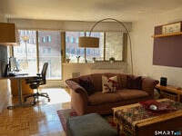 Building Photo - 143 Hoyt St