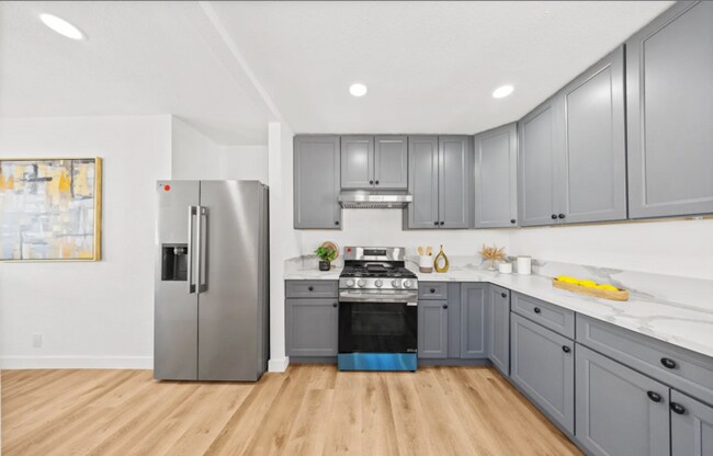 Building Photo - 2927 W Shorb St