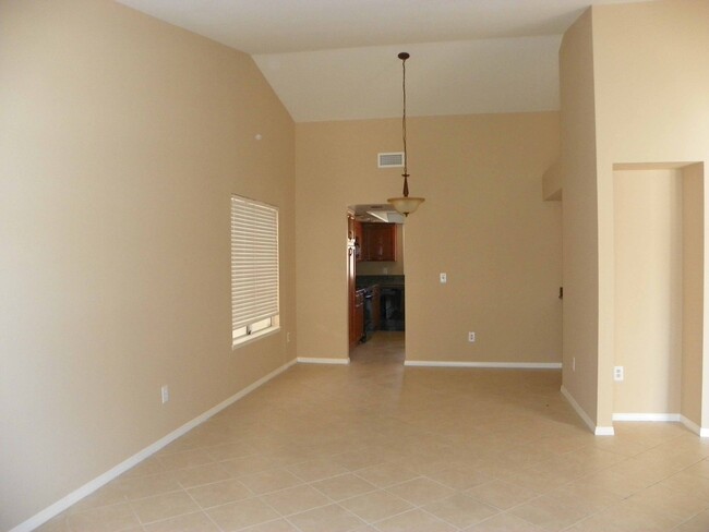 Building Photo - SINGLE STORY HOME – CUL-DE-SAC – 3 CAR GAR...