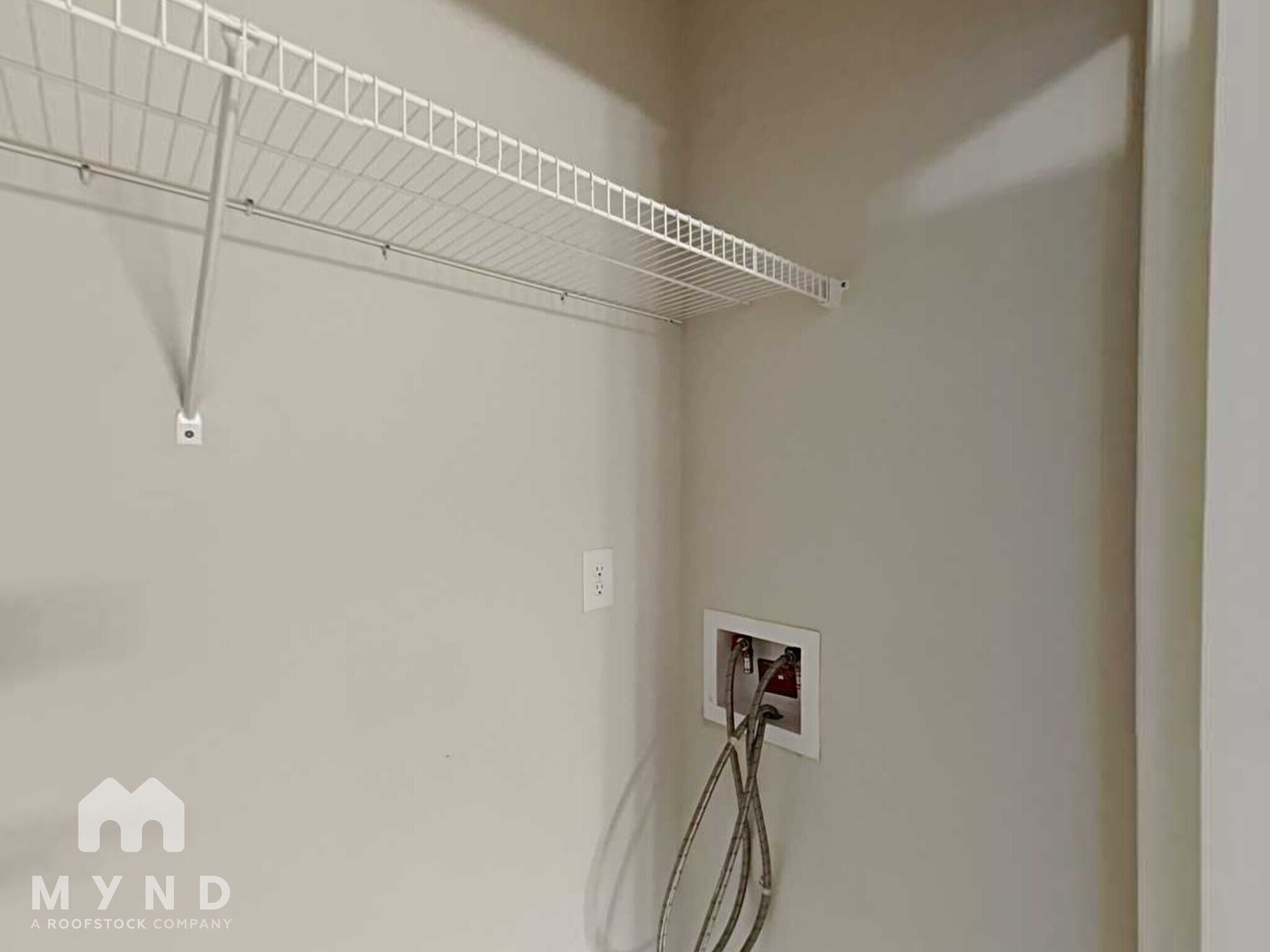 Building Photo - 302 Negri Ct