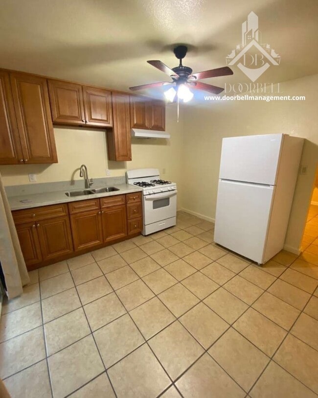 Building Photo - 24204 Clover Ave