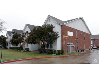 Building Photo - McNeil Star