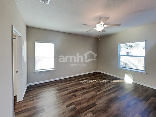 Building Photo - 150 Hemlock Pt