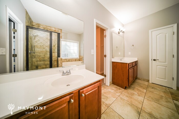 Building Photo - 6292 Colonial Vw