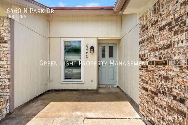 Building Photo - 6460 N Park Dr
