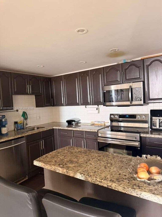 Building Photo - 13499 Biscayne Blvd
