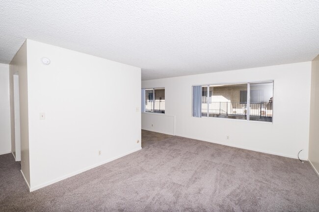 Building Photo - Marina Apartments