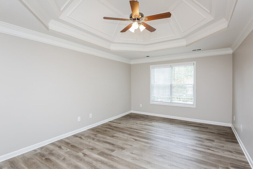 Building Photo - 785 Georgian Hills Dr