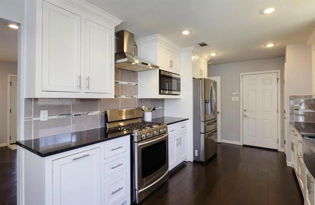 Building Photo - 10282 Vinemont St