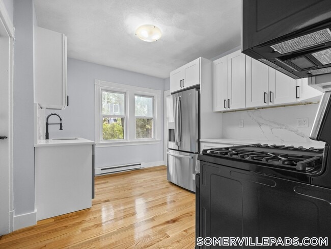 Building Photo - 39 Hancock St