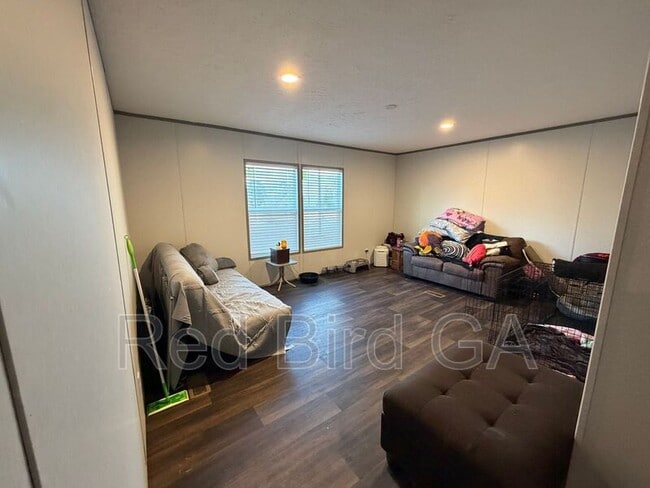 Building Photo - 2944 Jones Chapel Rd