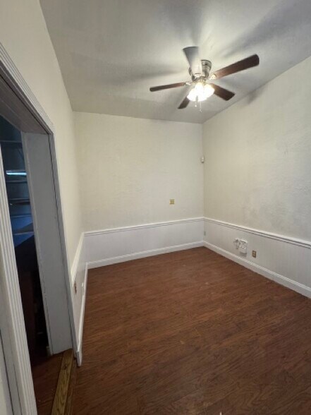 Bedroom 3 - 1018 Wolcott Ave
