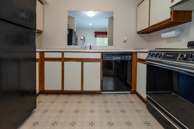 Building Photo - 2BR, 2Ba First floor apartment in Borden Commons