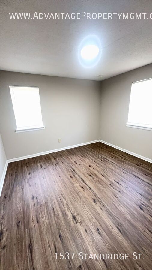 Building Photo - 1537 Standridge St