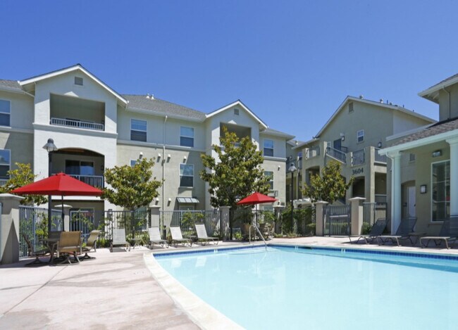 Building Photo - 3604 Flora Vista Ave