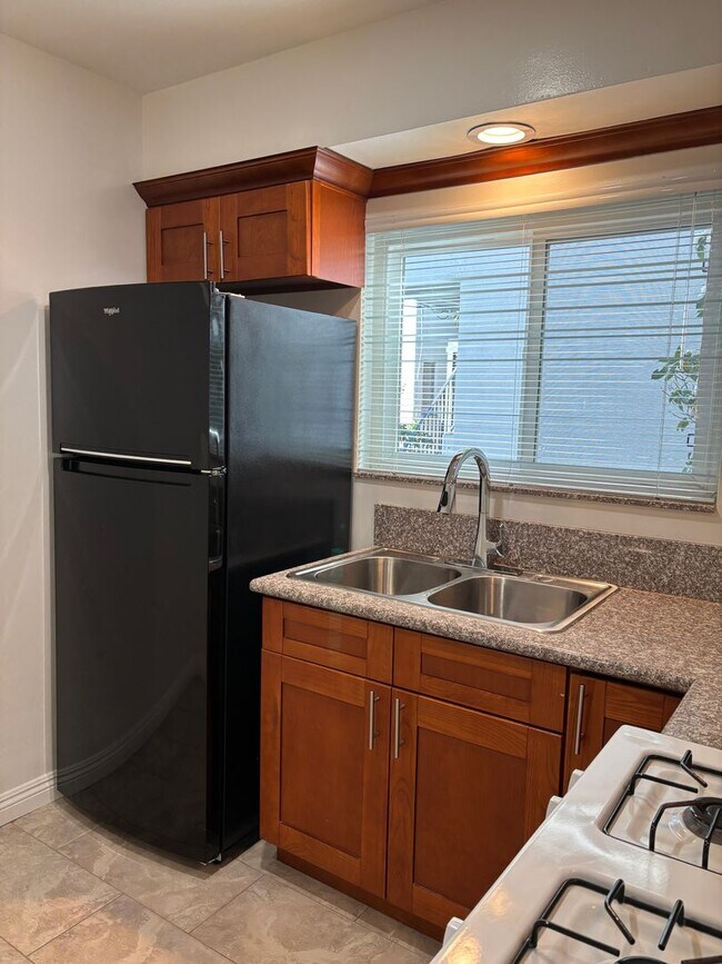 Building Photo - 1111 Tyler St