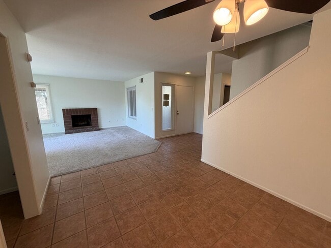 Building Photo - 800-806 S Park Hyde St