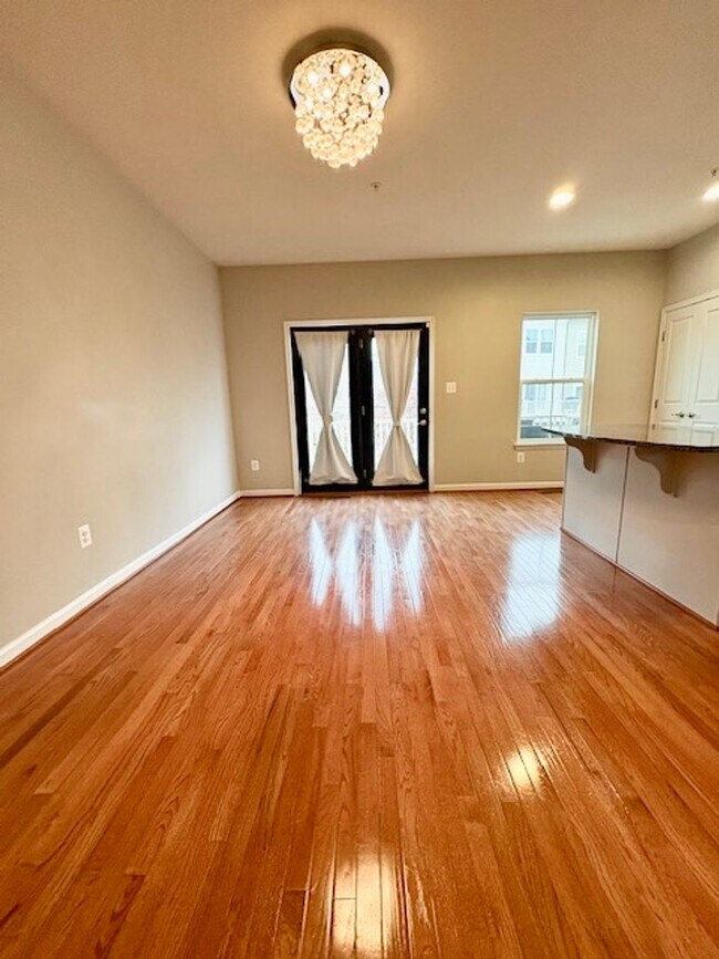 Building Photo - 3542 Spring Street S