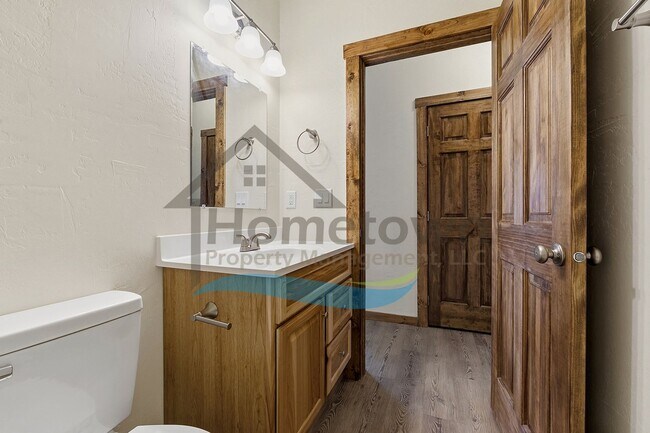 Building Photo - 2 Bedroom 1 Bathroom Home with a Single Car Garage Available in Blanchard!