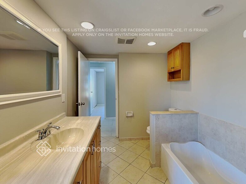 Building Photo - 3355 Ginsing Ln