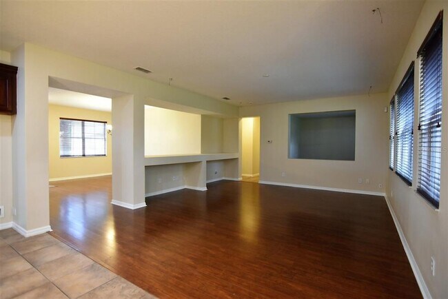 Building Photo - 2870 Grassmoor Loop
