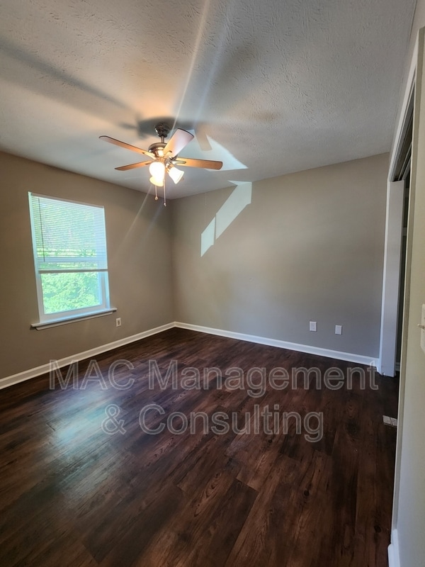 Building Photo - 1495 Autumn Ave