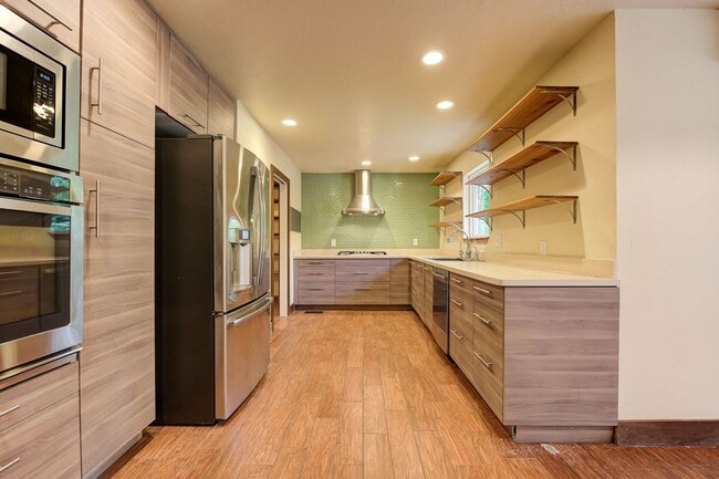 Building Photo - 2429 Cedar Oak Dr