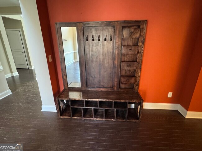 Building Photo - 7411 Redbud Loop