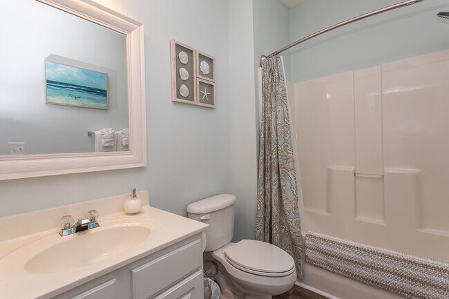 Building Photo - 5801 Oyster Catcher Dr