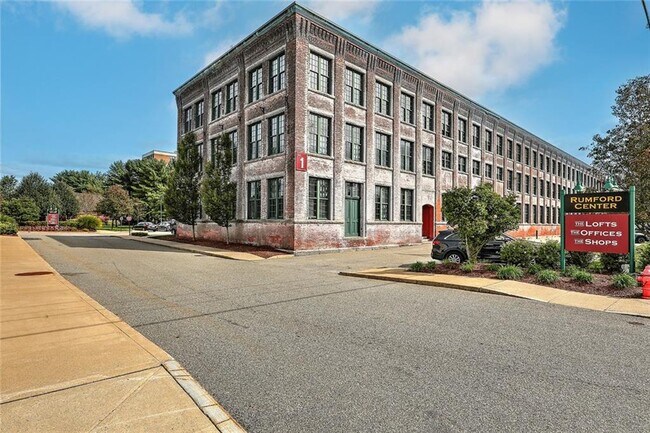 Building Photo - 20 Newman Ave