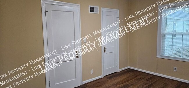 Building Photo - 129 N Moore Rd