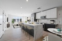 Building Photo - 25 2nd St
