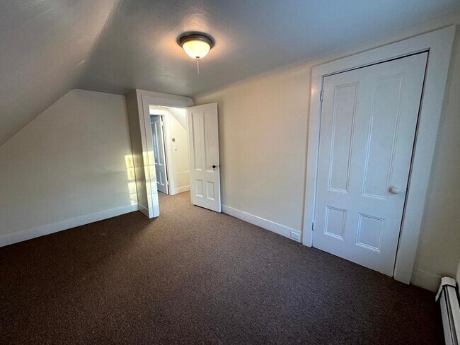 Building Photo - 195 Court St