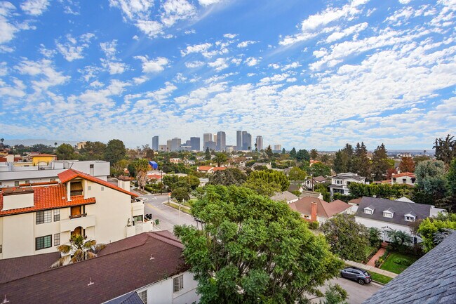 Building Photo - 10627 Ashton Ave