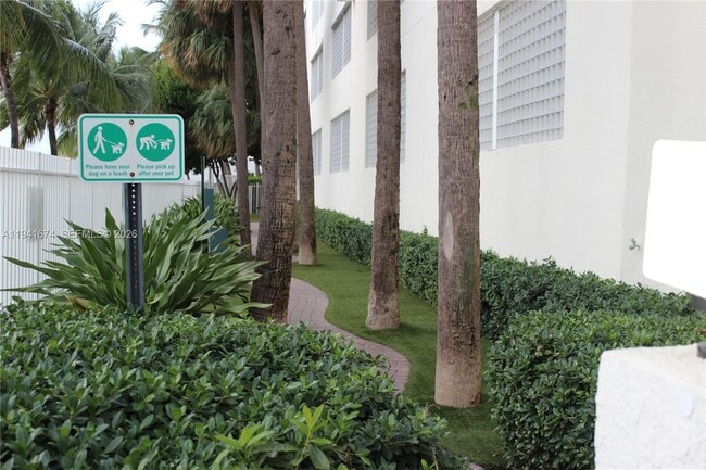 Building Photo - 650 West Ave