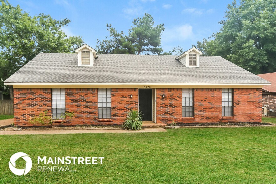 Primary Photo - 3978 Silverleaf Rd