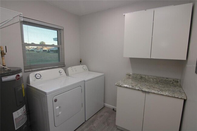 Building Photo - 1311 New Bedford Dr