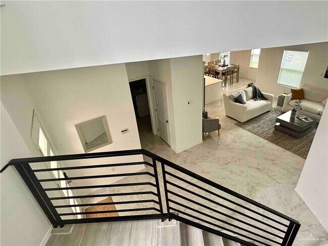 Building Photo - 21 S 42nd St