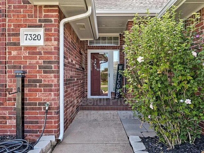 Building Photo - 7320 Stinchcomb Dr
