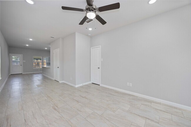 Building Photo - 7987 Chateau St