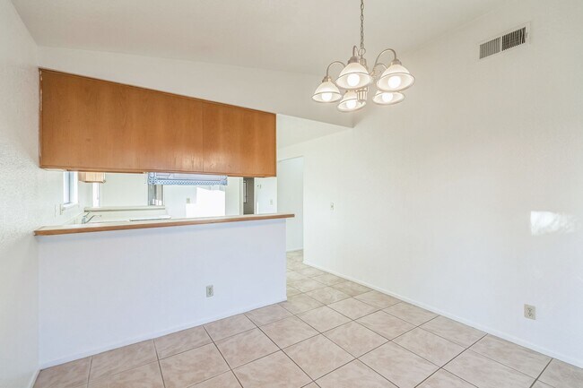 Building Photo - 78701 Ave 42